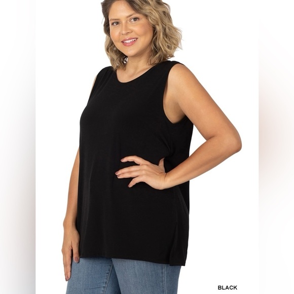New🎉2 for $20 Plus Size Black Sleeveless Split Hem Women's Top Size 1X 2X 3X - Picture 1 of 4